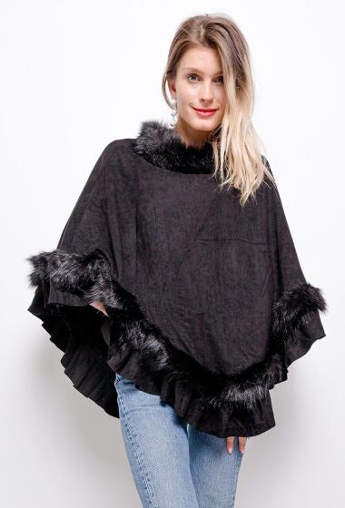 Großhändler MAR&CO Accessoires - Poncho with fur
