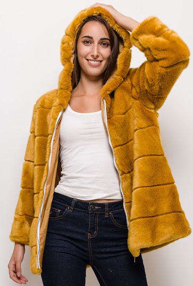 Großhändler MAR&CO - Hooded fur coat