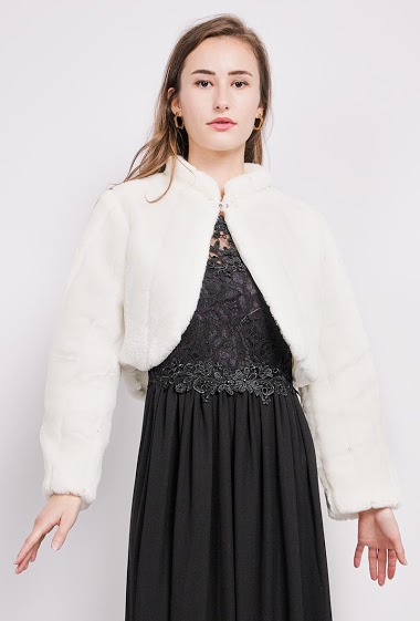 Wholesaler Marie June - Crop jacket in fur