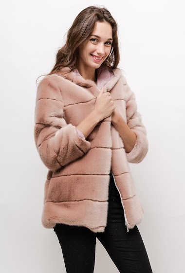 Wholesaler MAR&CO - Hooded fur coat