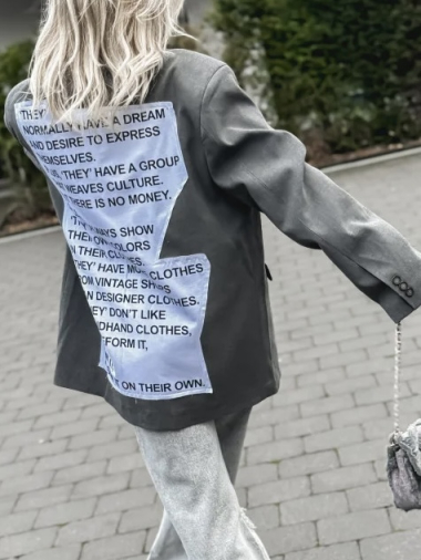 Grossiste MAXMILA PARIS - Blazer avec chemise incorporée et dos imprimé - ANGIE
