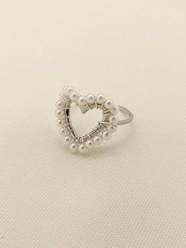 Wholesaler Eclat Paris - Silver heart ring surrounded by pearls