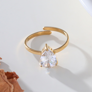 Wholesaler Eclat Paris - Adjustable gold ring with pear-shaped rhinestones