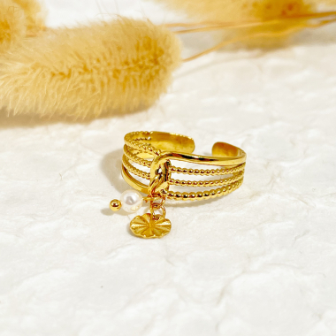 Wholesaler Eclat Paris - Golden ring with flower and round pendants