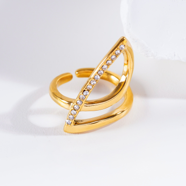 Wholesaler Eclat Paris - Golden buckle ring with zirconium oxides