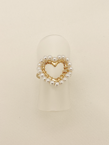 Wholesaler Eclat Paris - Golden heart ring surrounded by pearls