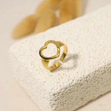 Wholesaler Eclat Paris - Golden heart ring