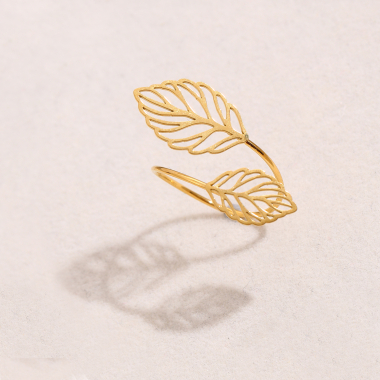 Wholesaler Eclat Paris - Thin gold leaf ring opening at the front