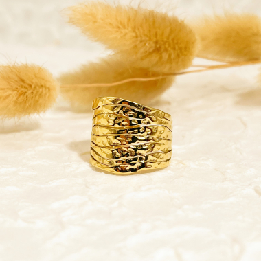 Wholesaler Eclat Paris - Wide hammered gold ring