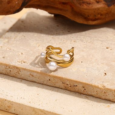 Wholesaler Eclat Paris - Golden Wave Line Ring with Pearl