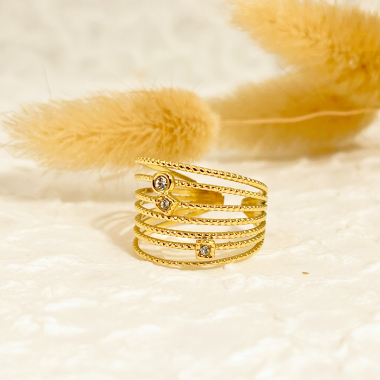 Wholesaler Eclat Paris - Golden lines ring with rhinestones