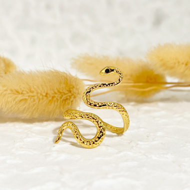 Wholesaler Eclat Paris - Snake hammered gold ring