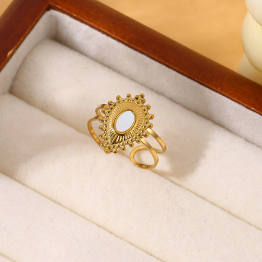 Wholesaler Eclat Paris - Oval Golden Ring with White Drop Stone
