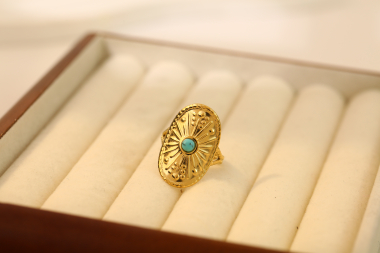 Wholesaler Eclat Paris - Carved oval gold ring with turquoise