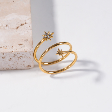 Wholesaler Eclat Paris - Gold spiral ring with rhinestone stars