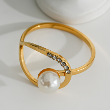 Großhändler Eclat Paris - Goldlinienring mit synthetischer Perle und Strasssteinen