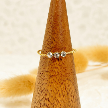 Wholesaler Eclat Paris - Fine gold trio rhinestone ring