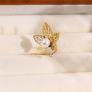 Wholesaler Eclat Paris - Front opening ring with flower and pearl