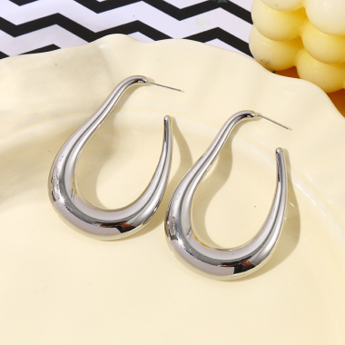 Wholesaler Eclat Paris - Thick Oval Hoop Silver Earrings
