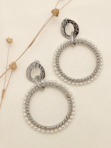 Wholesaler Eclat Paris - Large circle silver earrings surrounded by pearls