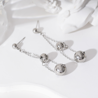 Wholesaler Eclat Paris - Silver earrings hanging with chains and double balls