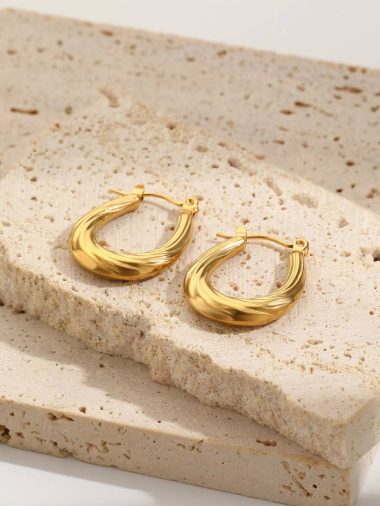 Wholesaler Eclat Paris - Gold hoop earrings with wavy lines