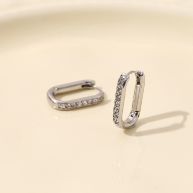 Wholesaler Eclat Paris - Oval hoop earrings with rhinestones
