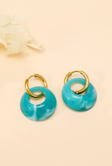 Grossiste Eclat Paris - Boucles d'oreilles dorées avec pendentifs pierre bleue