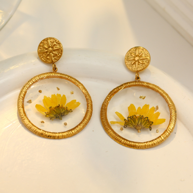 Wholesaler Eclat Paris - Gold Circle Earrings with Yellow Flower