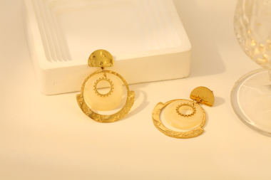 Wholesaler Eclat Paris - Gold circle earrings with beige acrylic