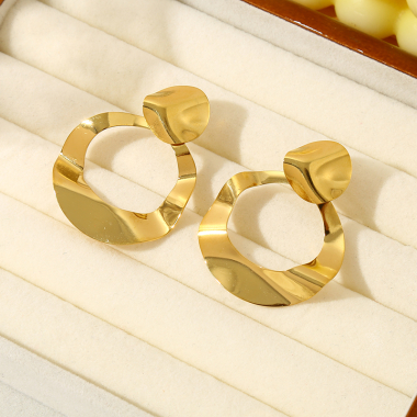 Wholesaler Eclat Paris - Gold Circle and Disc Earrings