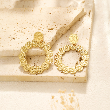 Wholesaler Eclat Paris - Gold circle dangle earrings
