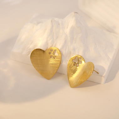 Wholesaler Eclat Paris - Gold curved heart brushed dog paw earrings