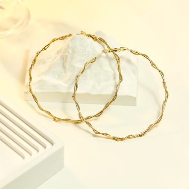 Wholesaler Eclat Paris - Golden Creole Twisted Rope Earrings 7cm in diameter