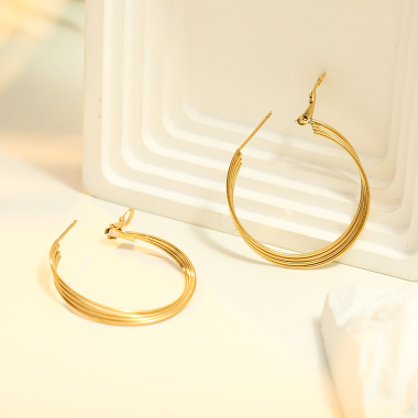 Wholesaler Eclat Paris - Golden Creole earrings 3.5cm in diameter