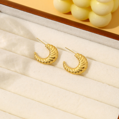 Wholesaler Eclat Paris - Gold half open hoop earrings