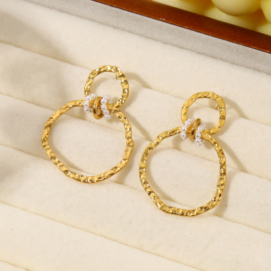 Wholesaler Eclat Paris - Golden Earrings with two Hammered Linked Circles