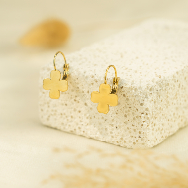 Wholesaler Eclat Paris - Gold clover sleeper earrings