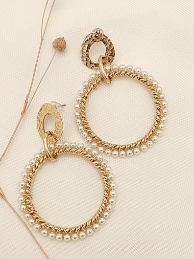 Grossiste Eclat Paris - Boucles d'oreilles dorées grand cercle entouré de perles