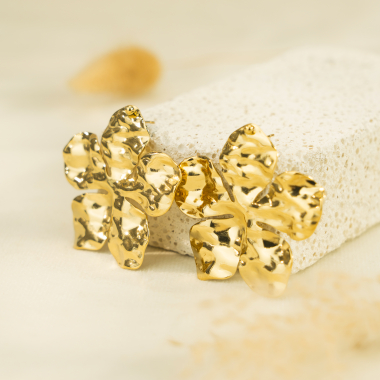 Wholesaler Eclat Paris - Large flower gold earrings