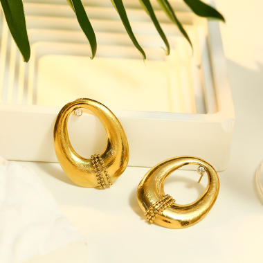 Wholesaler Eclat Paris - Gold Oval Earrings
