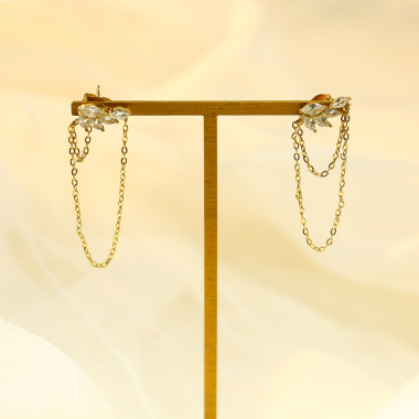 Wholesaler Eclat Paris - Gold Cubic Zirconia Earrings With Chain