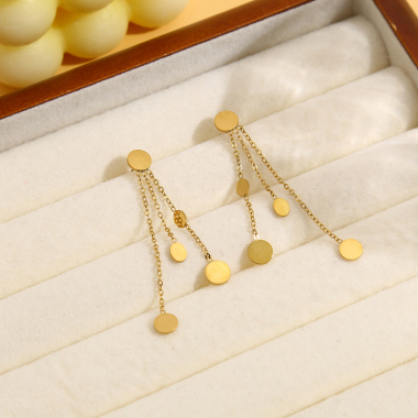 Grossiste Eclat Paris - Boucles d'oreilles dorées pendantes avec chaînes pendantes