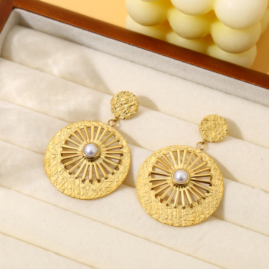 Wholesaler Eclat Paris - Golden dangling earrings with pearl