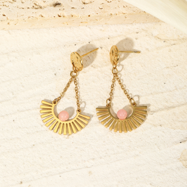 Wholesaler Eclat Paris - Golden half sun dangling earrings with pink stone