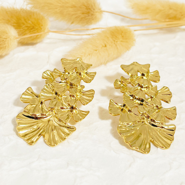 Grossiste Eclat Paris - Boucles d'oreilles dorées pendantes multi ginkgo