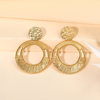 Wholesaler Eclat Paris - Golden round dangling earrings
