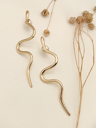 Wholesaler Eclat Paris - Gold snake earrings