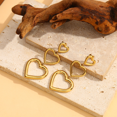 Wholesaler Eclat Paris - Golden Three Linked Hearts Dangling Earrings