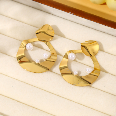 Wholesaler Eclat Paris - Gold Hoop Earrings with Pearl